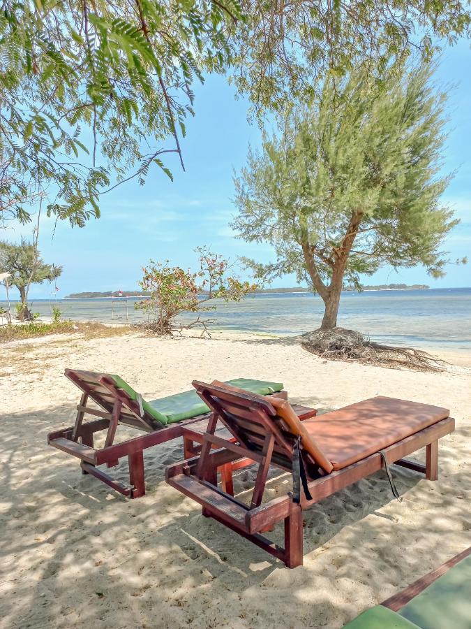Nusa Indah Bungalows Gili Air Exteriör bild