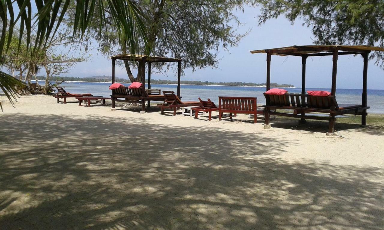 Nusa Indah Bungalows Gili Air Exteriör bild
